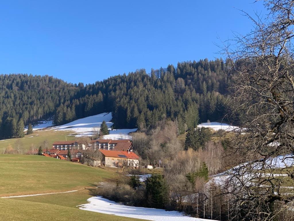 Ferienwohnung Oberallgaeu Ferienpark Mit Schwimmbad 미센 윌햄스 외부 사진